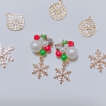 クリスマスカラー★ビジューと雪の結晶のアクセ