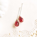 花しずくのシンプルピアス    ボルドー