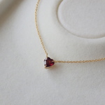 K18YG　ハートシェイプネックレス　ガーネット
