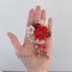 七五三に♪紅白花とふわふわかすみ草のベビーヘアクリップ