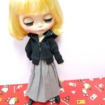  オープンファスナー付きパーカー(黒)・リカちゃんブライスの洋服