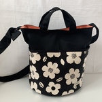 ☆オーダー品【送料無料】だ円底☆2wayショルダーバッグ(黒地＊花&黒帆布)