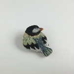 刺繍ブローチ　シジュウカラ