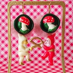 🎅こびとの耳飾り🎅紅白🎄クリスマス♡ピアス／イヤリング
