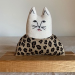 ヒョウ柄　猫　バッグチャーム