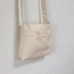 斜めがけバッグ　