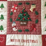 ステンシルのクリスマスタペストリー