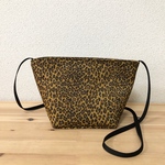 ＊訳あり＊【完成品】 レオパードタイプＡ舟型ポシェットM