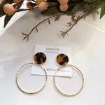 新作▷べっ甲×ゴールドデザインリングピアス／イヤリング  