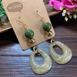 ベージュ×ゴールドの大ぶりピアス・イヤリング♡