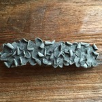 革花のバレッタ  金具8cm　グレー