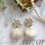 パールフラワー＊キラキラビジュー＊ファー冬ピアス