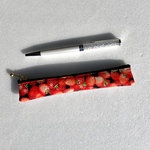 おっしゃれ〜❣️いちごいちご🍓柄 ラミネート超スリムペンケースクリア