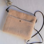 ふわふわファーのミニショルダーバッグ
