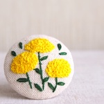 送料無料 刺繍ブローチ(綿麻)マリーゴールド