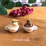 ティーカップりすさんのピアス