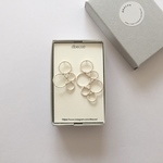 泡のピアス  ホワイト