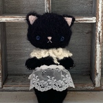 小ちゃな黒猫さん