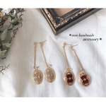 97.アンティークチャーム揺れるピアス