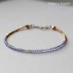 タンザナイト + Karen Vermeilの華奢ブレスレット