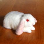 *suiiroageha様リクエスト*ロップイヤーのアルビノうさぎさん 羊毛フェルト  白うさぎ