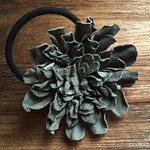 革花のヘアゴム 2Lサイズ(太ゴム) グレー