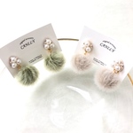 SALE！！パールファーピアス/イヤリング　