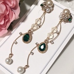 パールビジューとエメラルドの涙ピアス