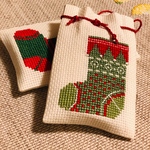 クリスマス刺繍サシェ(和工房)