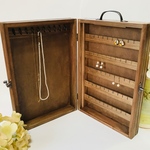 ウォルナット色アクセサリー収納（ネックレス&ピアス）（20×30）