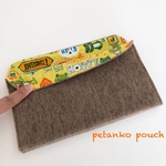 No.774【在庫処分】300円　カエルのペタンコポーチ　母子手帳ケース