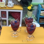カシスベリージュースの片耳ピアス
