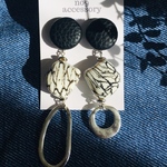 再販!!✖️2 大ぶりブラックモダンアシメントリーピアス·イヤリング