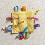 ひっぱる！摘む！シャカシャカ★タグ★おもちゃ★ベビー