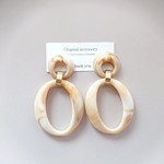 大ぶり オーバル チェーン イヤリング or ピアス（ベージュ）