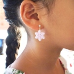 貼るピアス【シール10ペア付き】キッズ用 デコ 雪の結晶 ラメ/ライトパープル(K14) 子供用 痛くないイヤリング アクセサリー 誕生日プレゼント/バレンタイン ホワイトデー