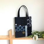 ミナペルホネン 青のシンプルバッグ bobbin
