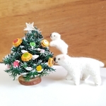 まつぼっくりのクリスマスツリー《 しろくまさんの親子 》(ミニチュア)