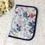 🌼リバティ イルマ（ネイビー×赤）のお薬手帳ケース🌼