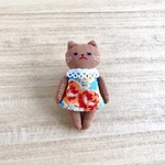 猫のブローチ