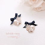 再販♡リボンピアス/イヤリング（サテンリボン）Flowerビジュー（ホワイト　ネイビー）