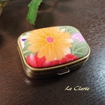 ピルケース（花）黄色