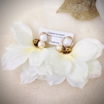 少数限定　ホワイトダリア     大きめアクセサリー