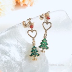 ツリー、パウダースノー✨クリスマス🎄イヤリング