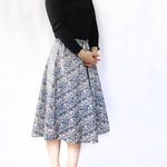 LIBERTYいちご泥棒 リボンフレアパンツ