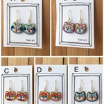 猫の刺繍ピアス
