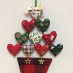 ハートいっぱいのクリスマスオーナメント★ツリー型♪