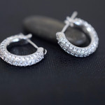 152-1　高級感 フープピアス シンプルフープピアス ミニフープピアス ピンクゴールドフープピアス シルバーフープピアス 金属アレルギー対応 ダイヤモンド プレゼント 母の日 お正月 お誕生日
