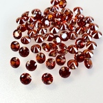 穴有り　5mm☆20個入り☆赤　レッド☆丸型☆合成キュービックジルコニア