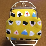 おにぎり柄がま口財布